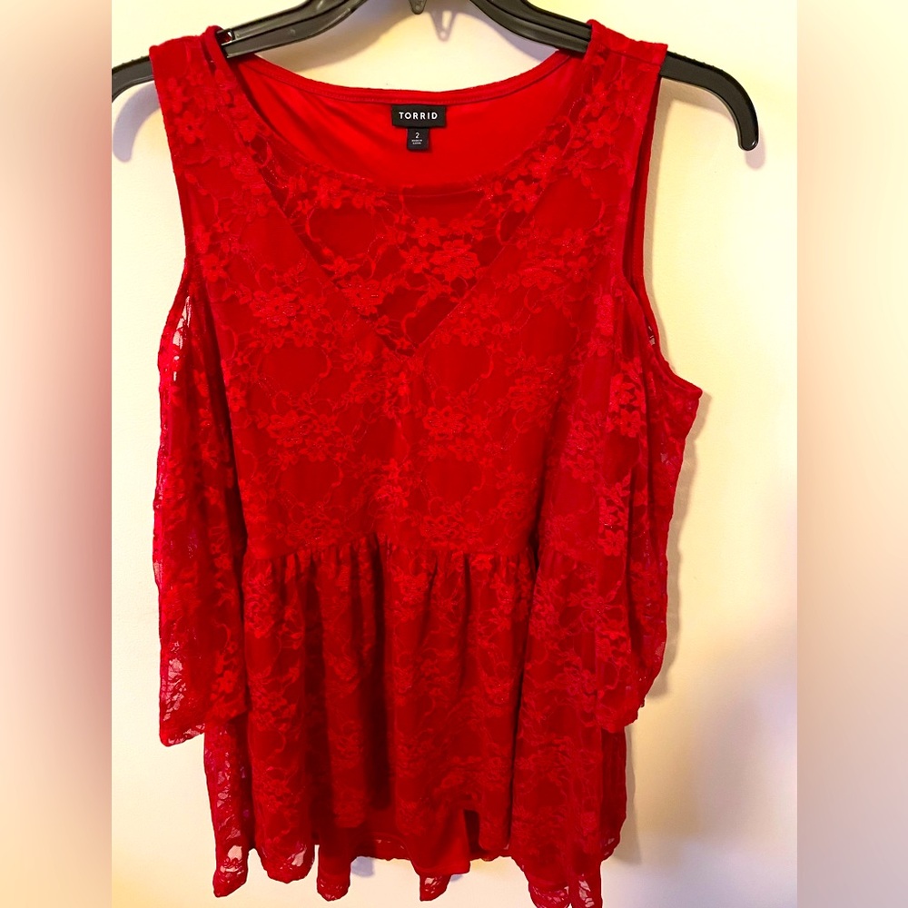 Torrid red lace peek a boo shoulder long sleeve blouse size 2